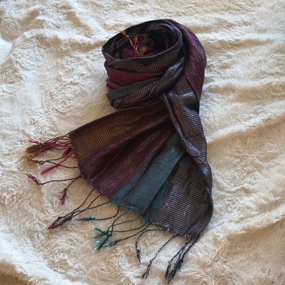 New York and Company Metallic Scarf - Picture 3 of 5